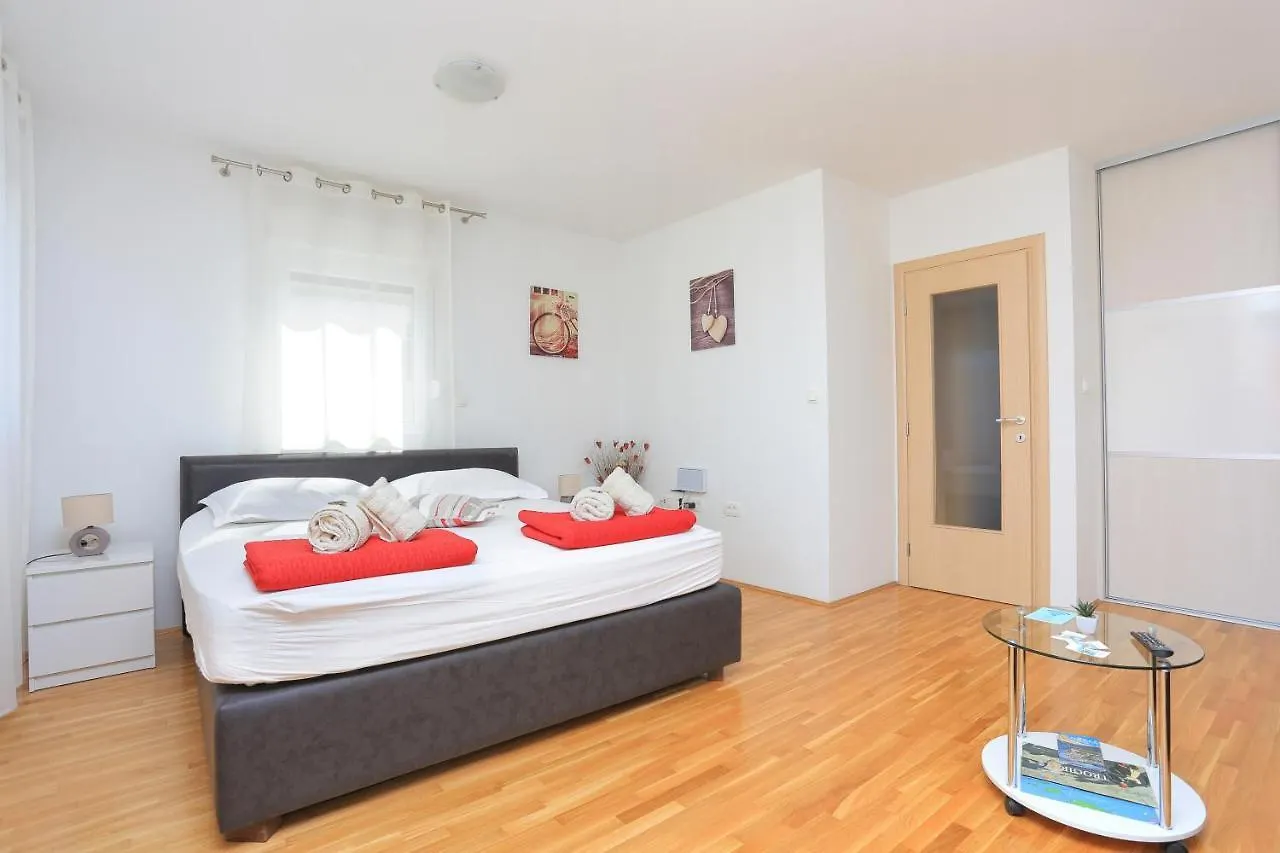 Holiday House Villa Adriana Trogir Croatia