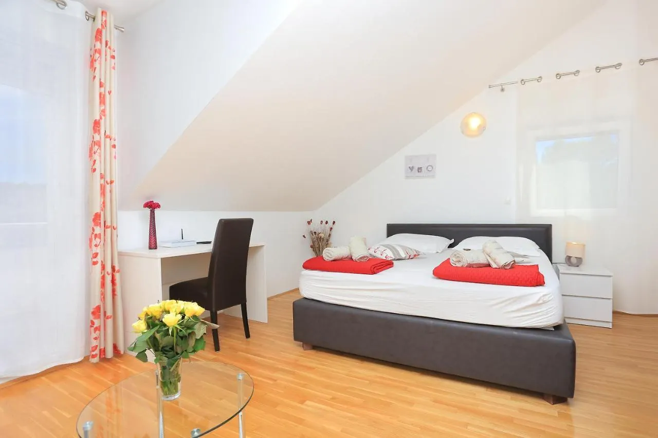 Holiday House Villa Adriana Trogir Croatia