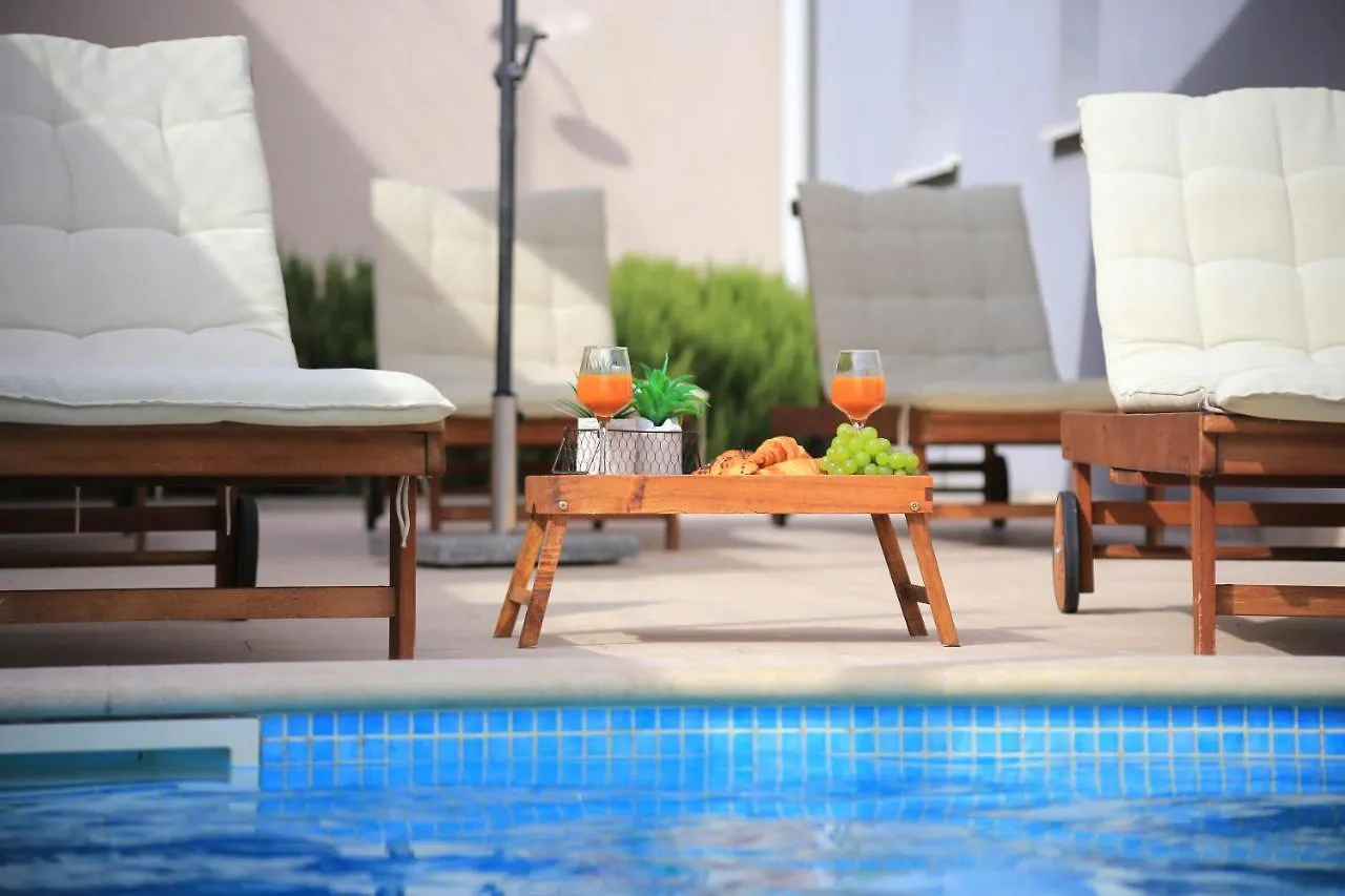 טרוגיר Holiday House Villa Adriana